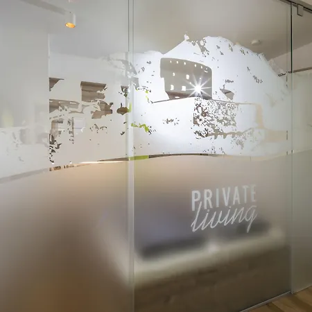 Ξενοδοχείο με διαμερίσματα Private Living