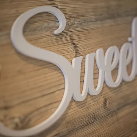 Private Living 아파트호텔 4*